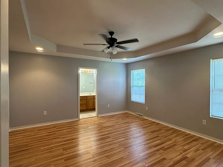 2302 Windstone Dr — Photo 4