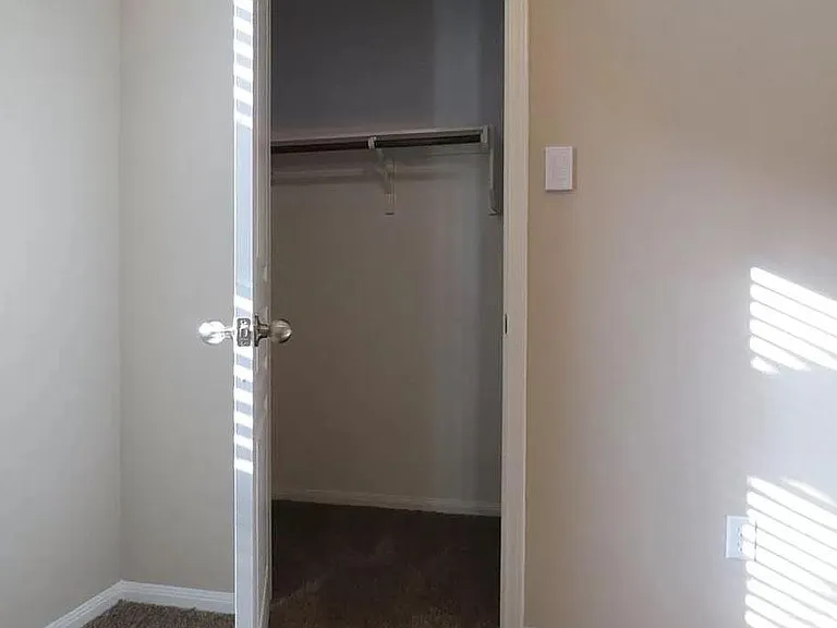 517 Wedgwood Dr — Photo 18