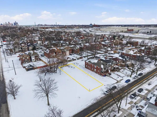 1098 Waterman St, Detroit, MI 48209