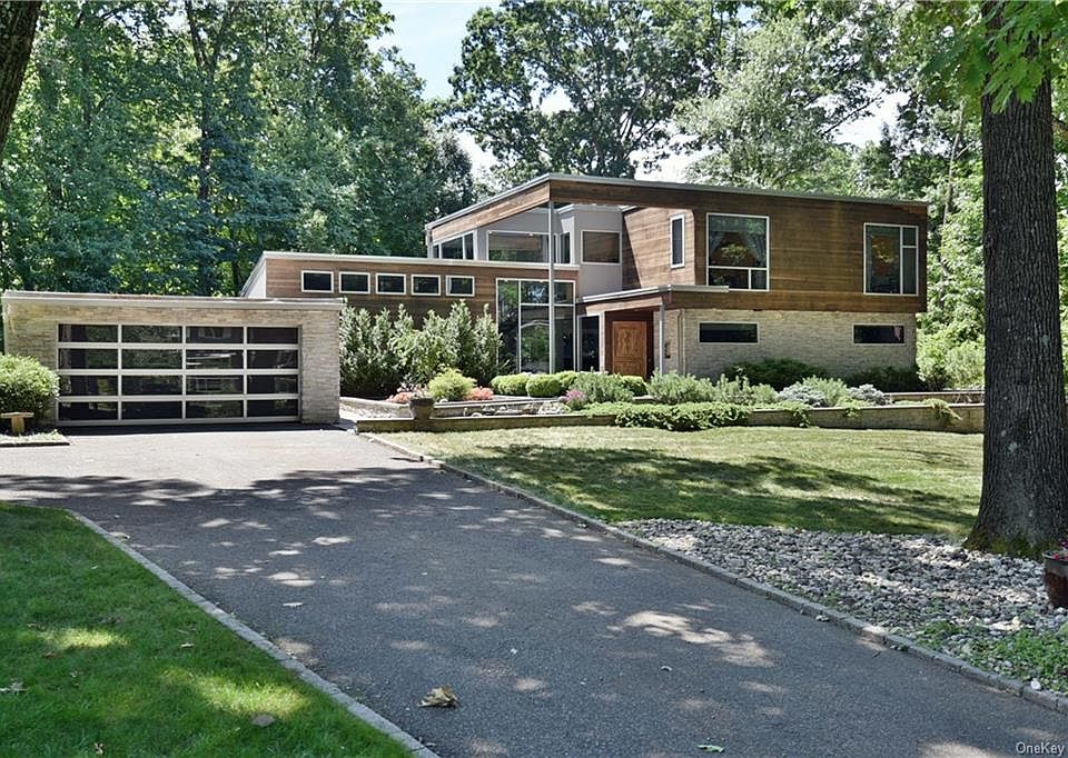 1st image of 375 Norman Dr