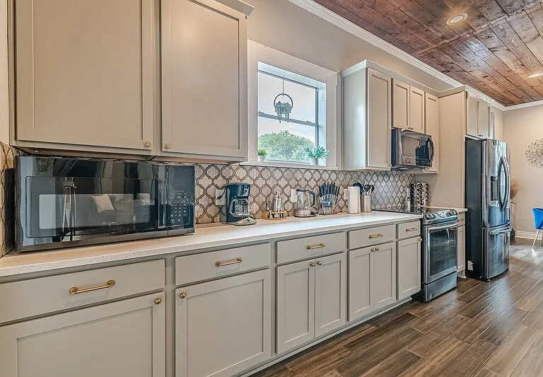1022 Nolan St — Photo 5