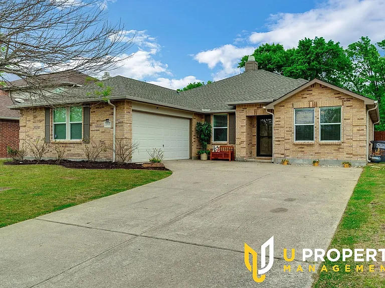 1515 Harvest Crossing Dr — Photo 3