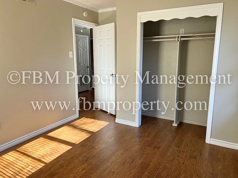3015 Winfield Dr — Photo 13
