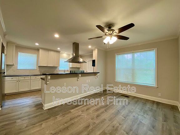 2nd image of 2721 Fairfield Ave