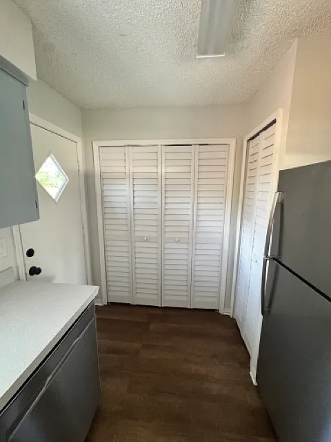 803 Lake Ave