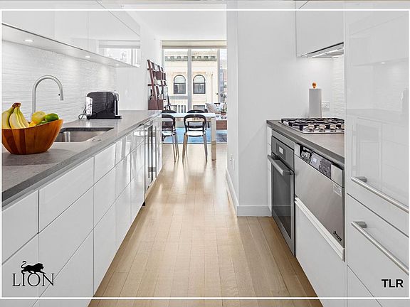 5th image of 241 5th Ave APT 14A