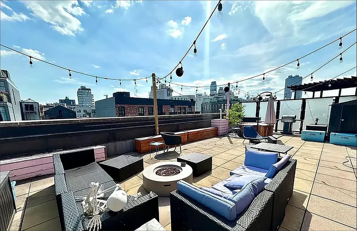 271 Metropolitan Avenue #4C in Williamsburg, Brooklyn