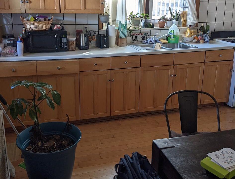 1st image of 3041 S Lowe Ave #1FR