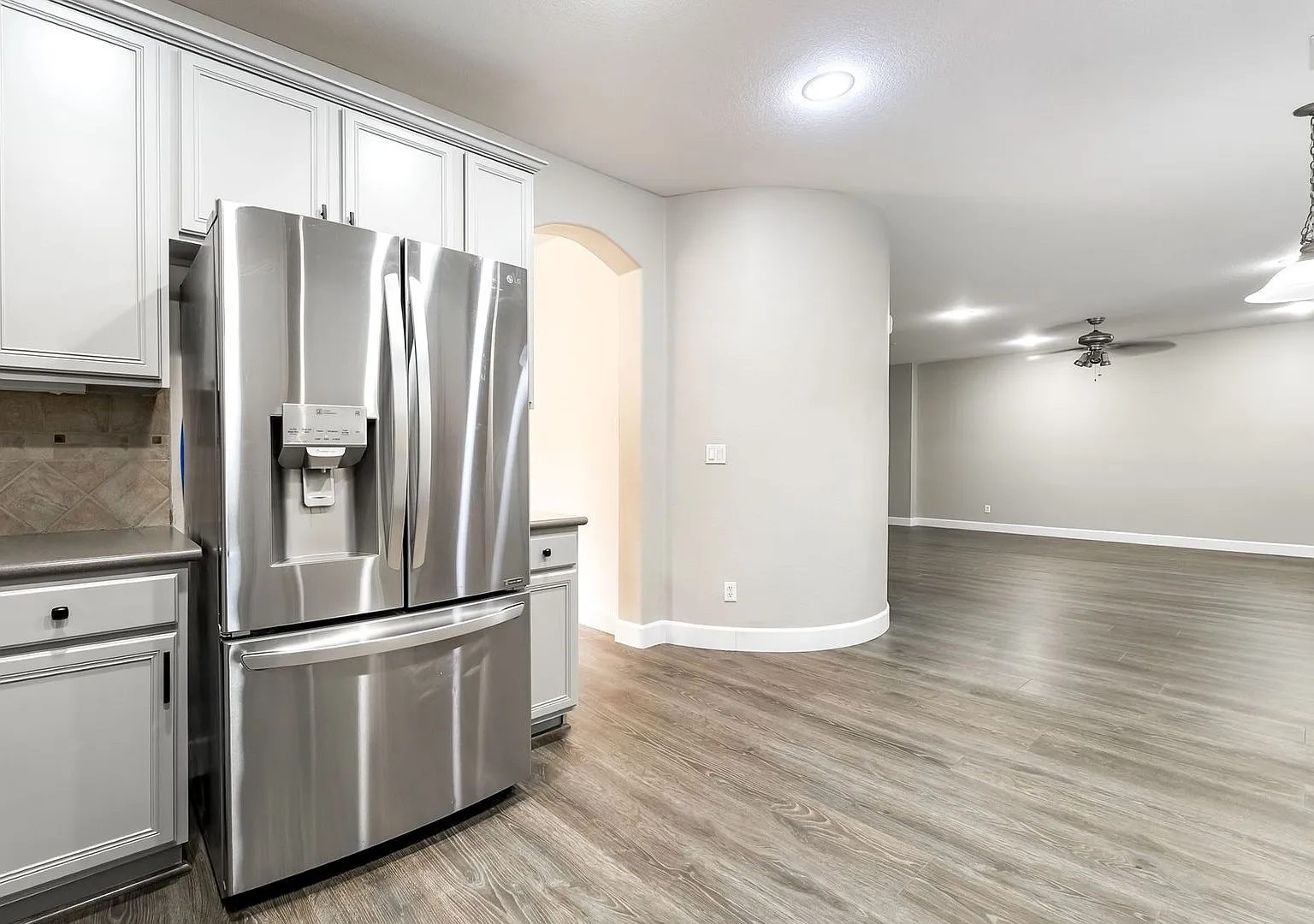 4-Bedroom in Gated Community within Mountains Edge — Photo 3