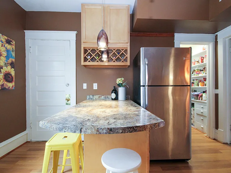 1602 Madison St NE — Photo 10