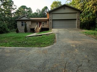 1089 Lake Ridge Dr, Russellville, AR 72802