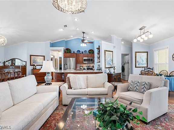 3rd image of 2205 SW 44th Ter