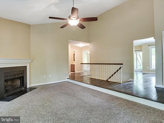 5th image of 15526 Royal Crescent Ct