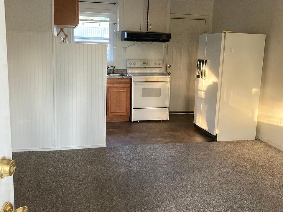 Living room looking to kitchen area