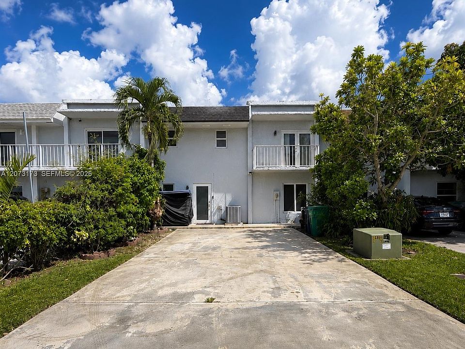 1st image of 11221 SW 33rd Circle Pl