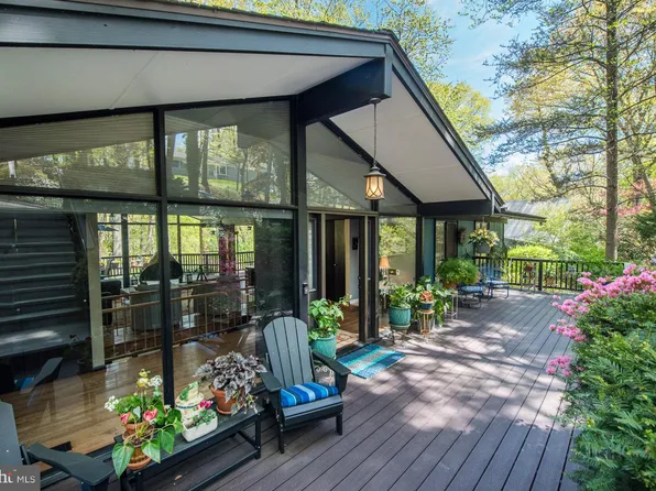 340 Danell Rd, Wayne, PA 19087