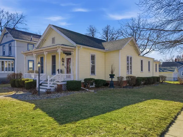 401 S McLean St, Bloomington, IL 61701