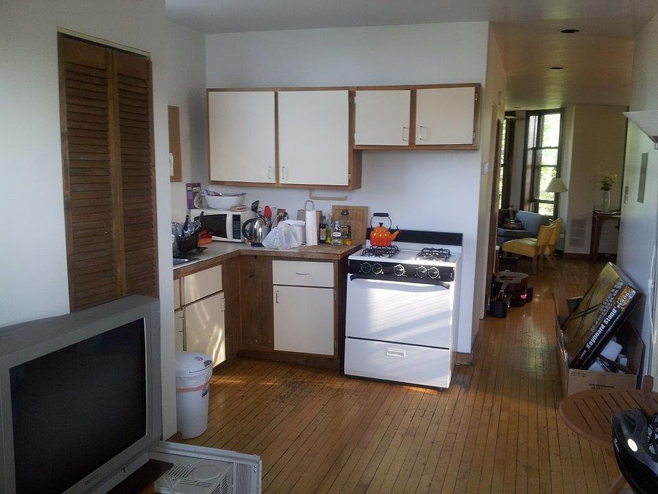 1st image of 1902 W Cortland St #19023