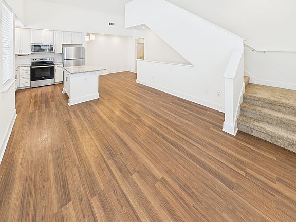 2nd image of 720 Victory Ln #8-204