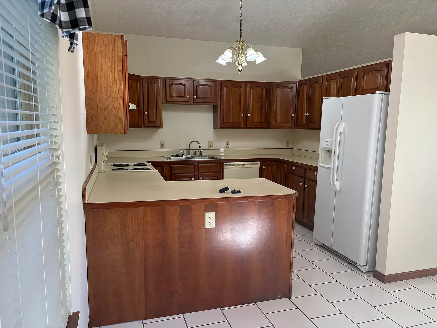 3 bed, 1460 sqft, $2,250 — Photo 3