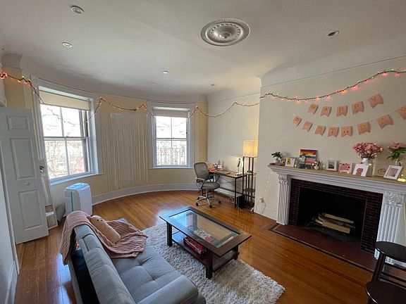 5th image of 591 Beacon St #5D