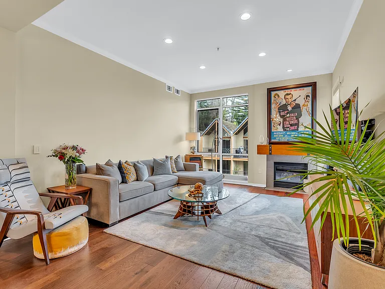 1655 N California Blvd #440 — Photo 14