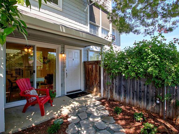 3rd image of 3150 Woods Cir