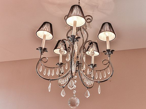 4th image of 211 W Hyde St #7