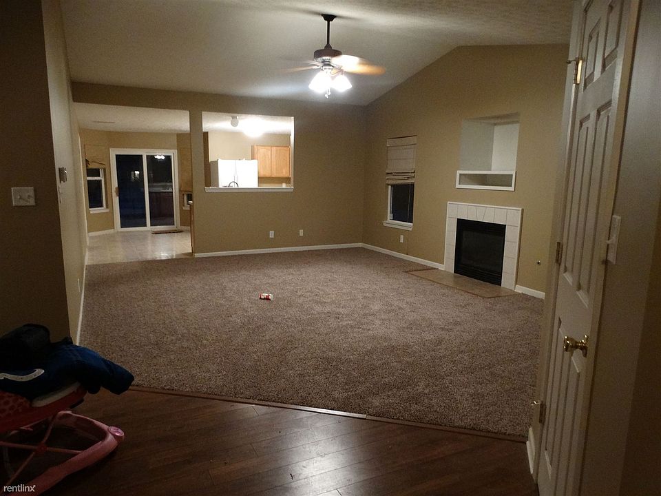 2nd image of 1206 Summer Ridge Ln