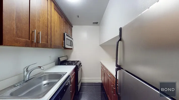 Rented by Bond New York | media 3