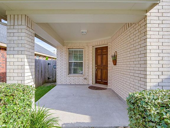 3rd image of 19111 Canyon Ferry Ln
