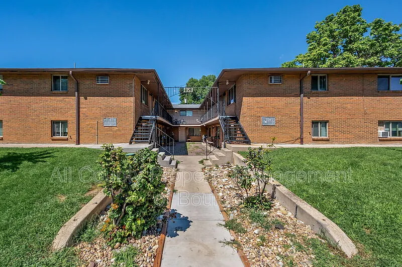 1 bed, 1.0 bath, 500 sqft, $975 — Photo 1