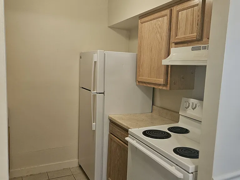 310 Main St #4 — Photo 4