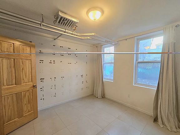 3rd image of 21-41 32nd St #B2