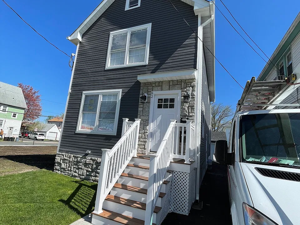 82 Woodland Ave #1