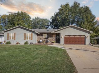 1630 View Ln, Green Bay, WI 54313
