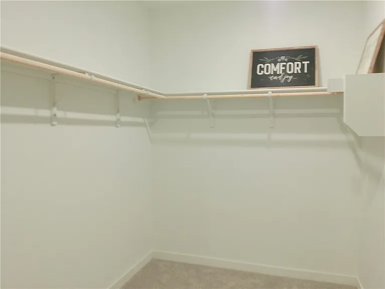 7842 Thor Dr — Photo 17
