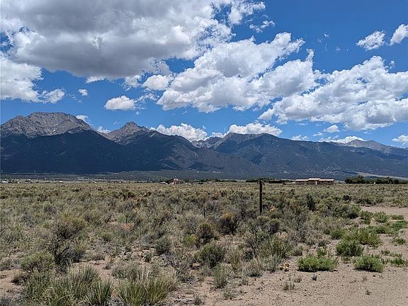 3rd image of 1097 Pioneer Trail