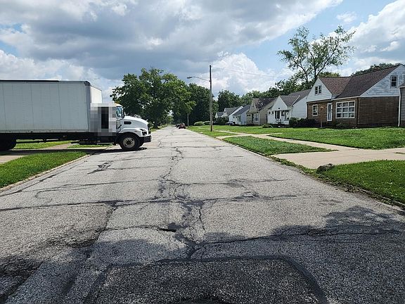 4th image of 14717 Reddington Ave