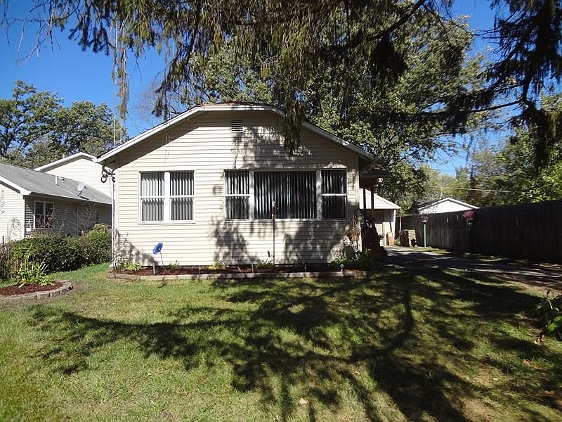 2nd image of 31112 75th Pl