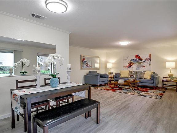4th image of 1026 Summerplace Dr