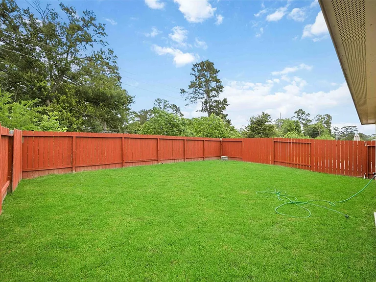 22434 Forest Gorge Ln — Photo 17