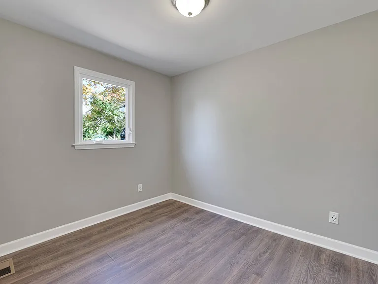 7108 Hicks Ct — Photo 26