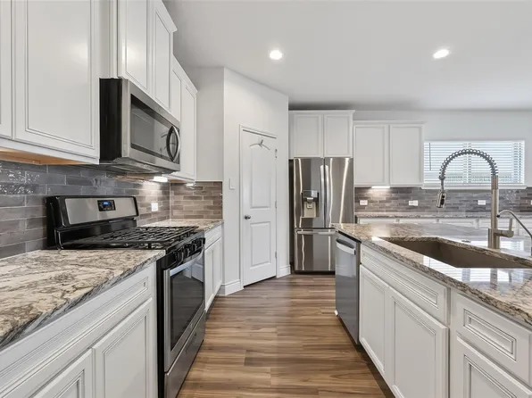 963 Youth Water Rd, Montgomery, TX 77316