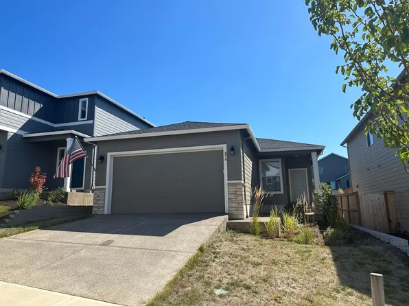 874 NE Trillium Dr, Estacada, OR 97023