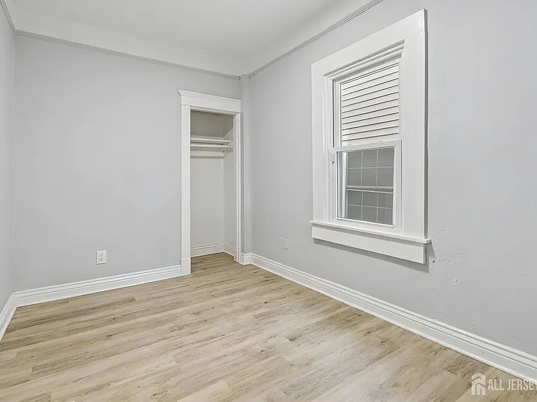 181 Hale St — Photo 20
