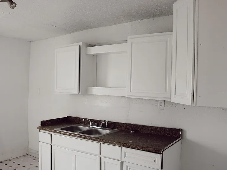 5425 Cavalcade St #4 — Photo 10