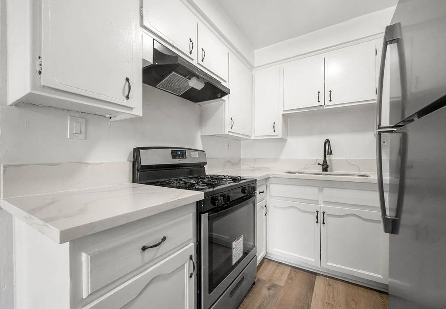 2 bed, 1.5 bath, $2,195 — Photo 4