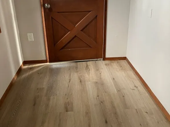 1909 N Springbrook Rd, Newberg, OR 97132