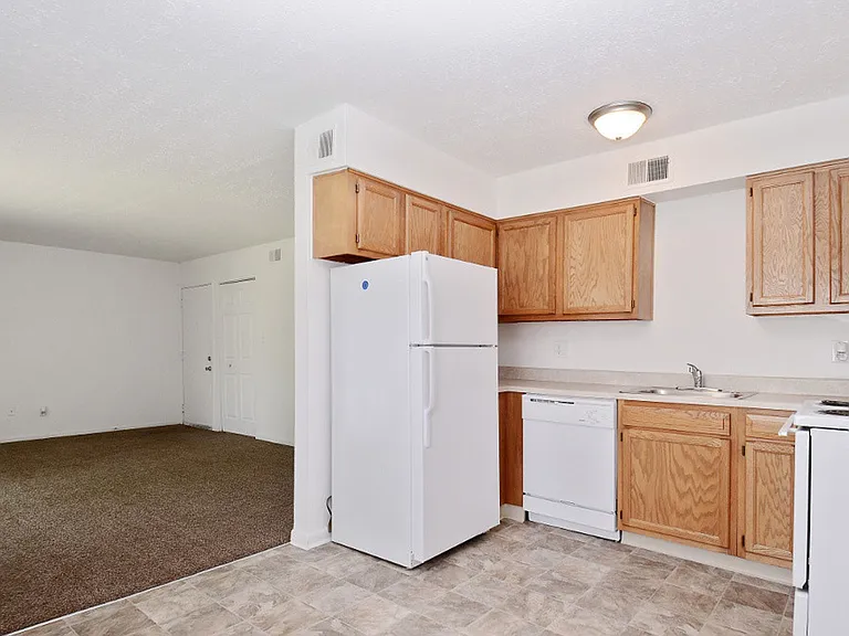 The Hills Apartment Homes — Photo 31